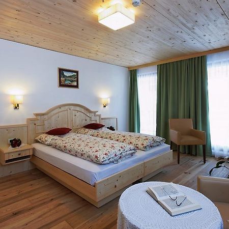 Hotel Monte Paraccia San Vigilio Di Marebbe Kültér fotó
