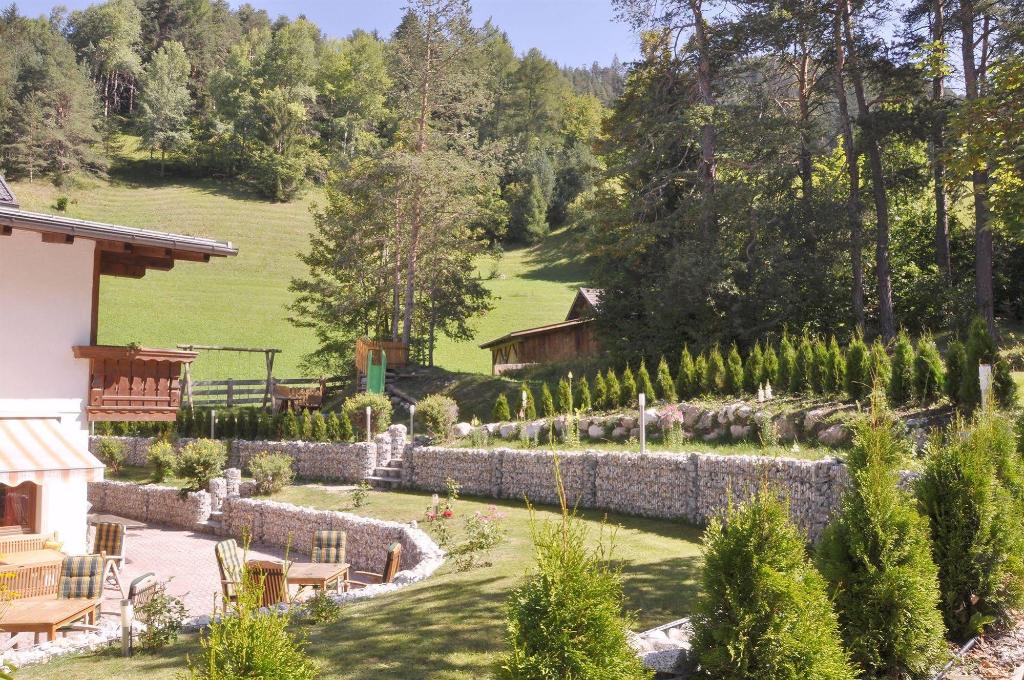 Hotel Monte Paraccia San Vigilio Di Marebbe Kültér fotó