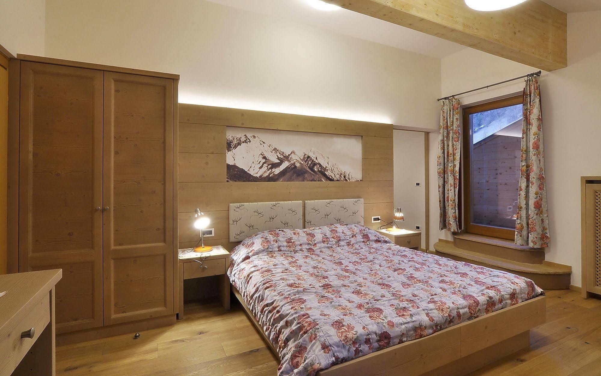 Hotel Monte Paraccia San Vigilio Di Marebbe Kültér fotó