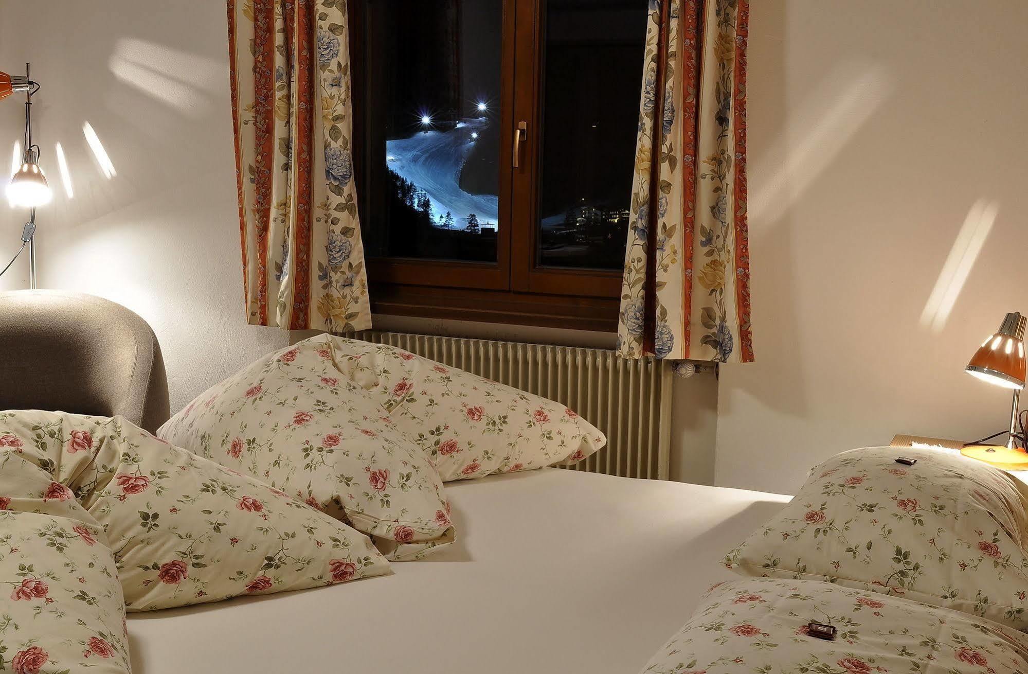 Hotel Monte Paraccia San Vigilio Di Marebbe Kültér fotó